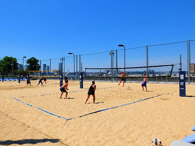 Things to do and see in TriBeCa - Beach Volley
