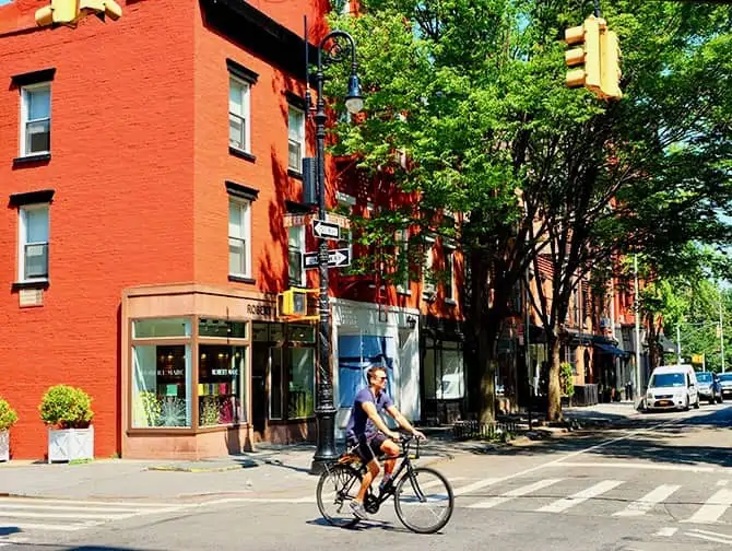 Things to do and see in West Village - Perry St and Bleecker St