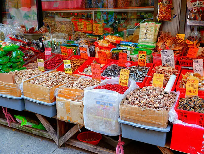Things to do and see in Chinatown New York - Shops