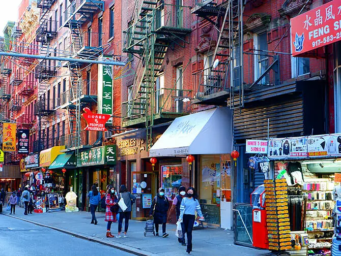 Things to do and see in Chinatown New York - Shops