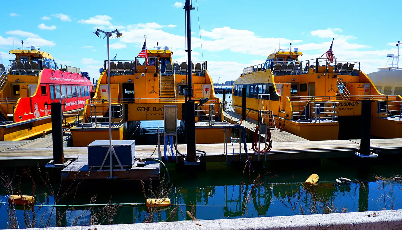 Circle Line Hop-On Hop-Off Sightseeing Cruise - New York Water Taxi