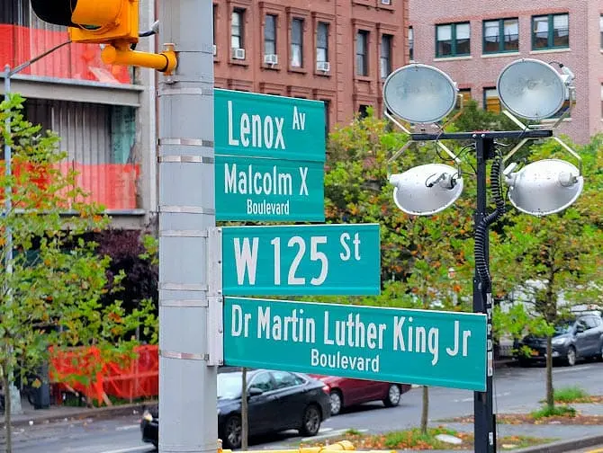 Things to do and see in Harlem New York - Street Signs
