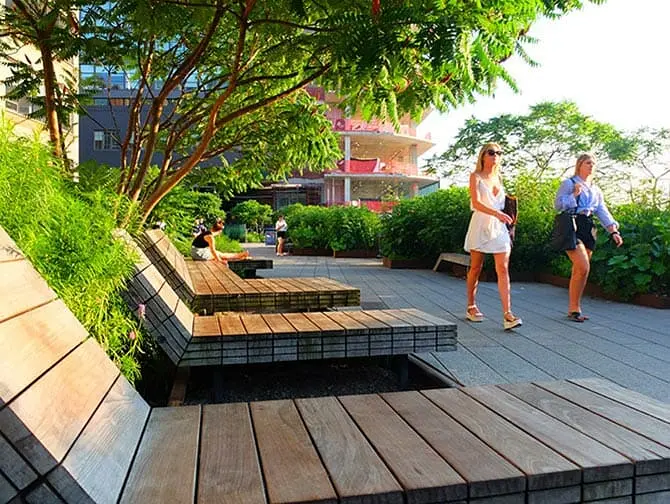 The High Line in New York - Lounge Chairs