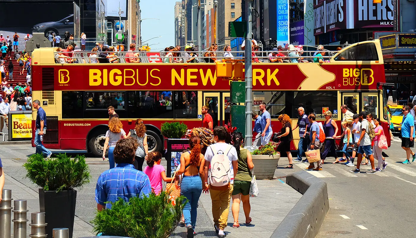 Big Bus in New York - Crossing Times Square