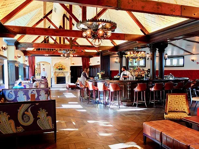Central Park in New York - Tavern on the Green Restaurant