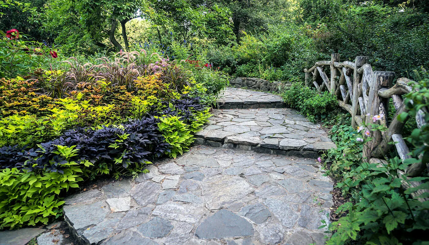 Central Park in New York - Shakespeare Garden