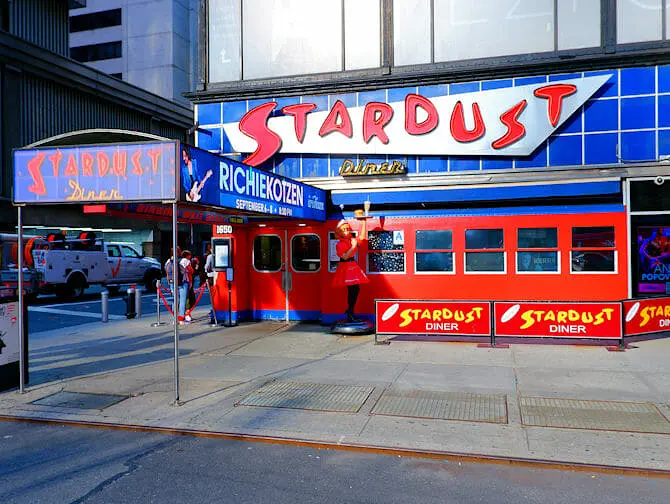 Breakfast in New York - Ellens Stardust