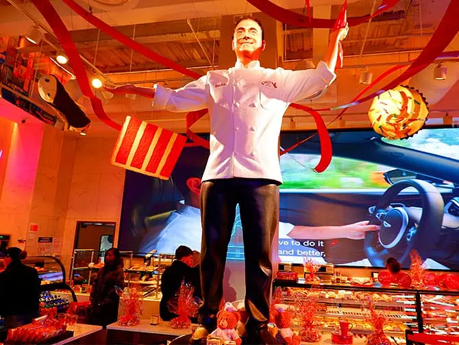 Carlo’s Bakery ‘Cake Boss’ in New York - The Bakery