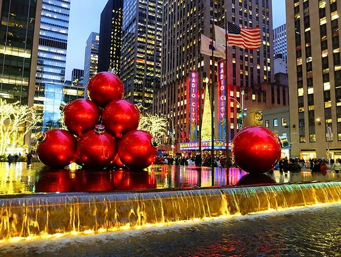 christmas decorations in new york