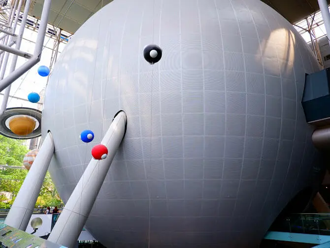 The American Museum of Natural History in New York - Rose Center for Earth and Space