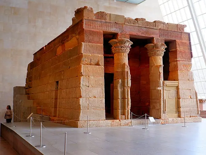 The Metropolitan Museum of Art in New York Temple of Dendur