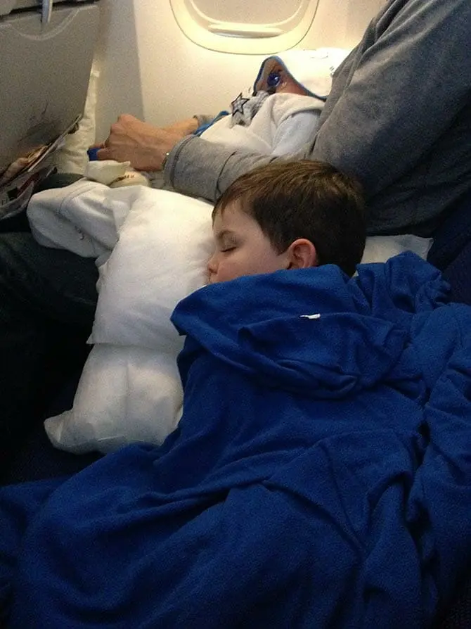 Flying with babies and children to New York - Sleeping