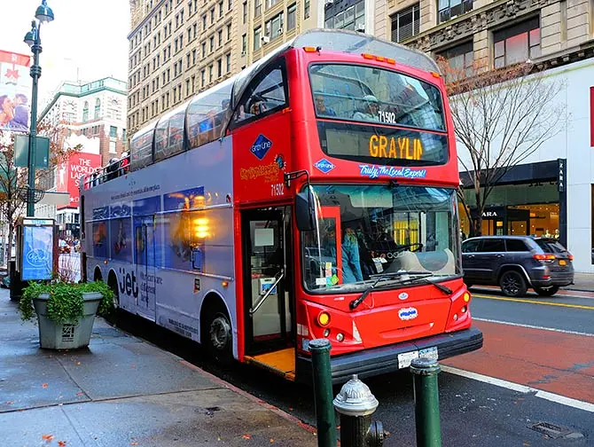 Hop on Hop off Bus in New York - Gray Line Red Bus