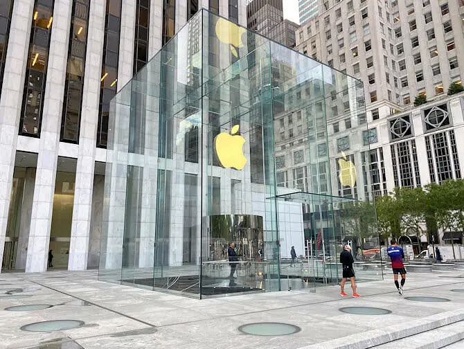 Electronics and Gadgets in New York - Apple Store