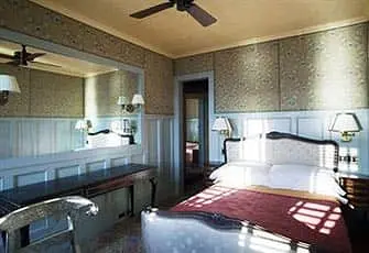 Romantic Hotels in NYC - The Jane