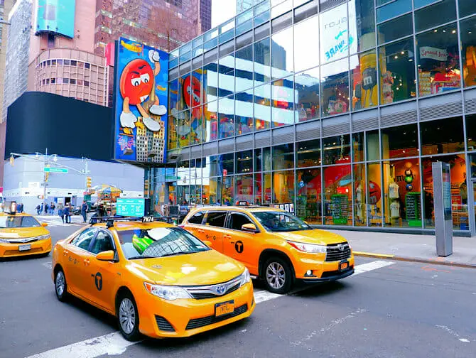 Things to do and see in Theater District - M&M Store
