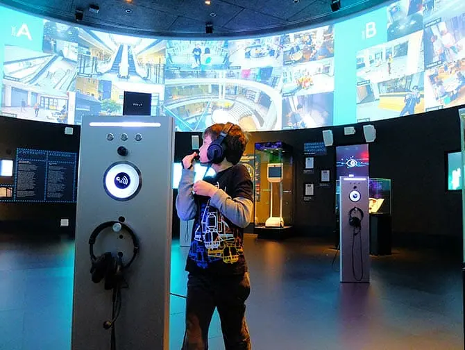 SPYSCAPE Spy Museum in New York - Surveillance
