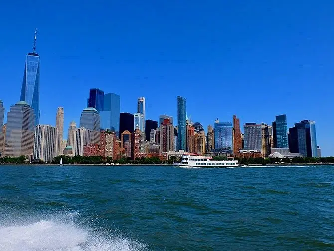 High Speed Boat Tour in New York - View from the Boat