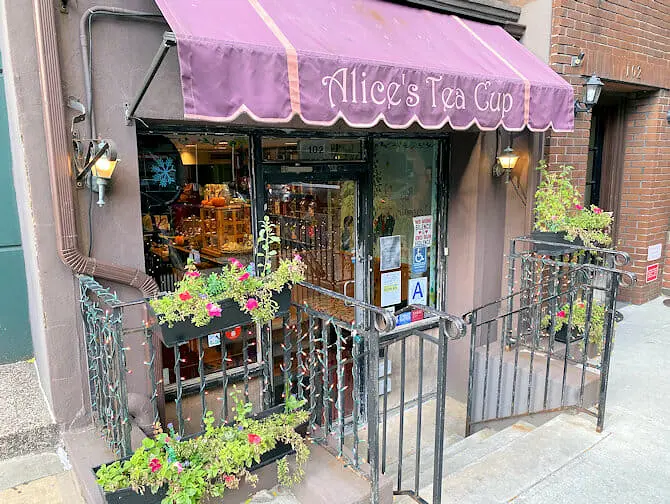 Mother's Day in New York - Alice's Tea Cup