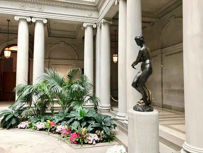 The Frick Collection in New York - Statue