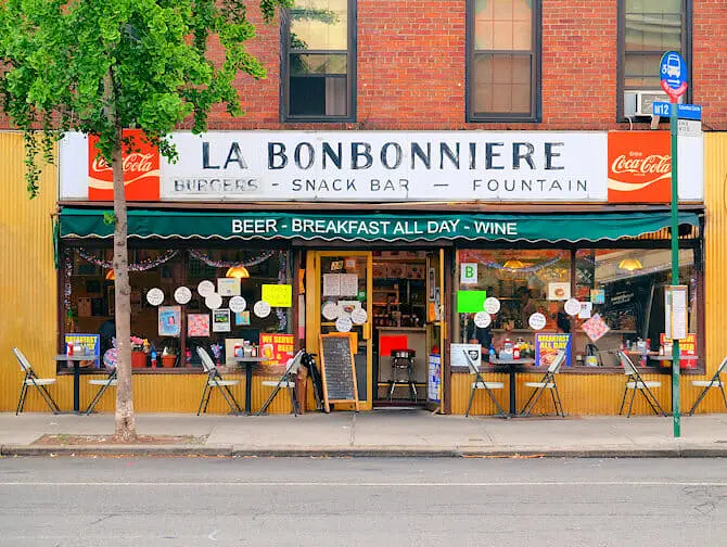 Breakfast in New York - La Bonbonniere