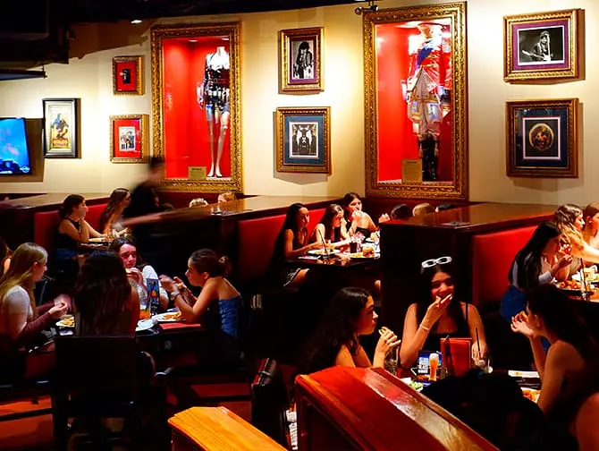 Theme Restaurant in New York - Hard Rock Cafe Inside