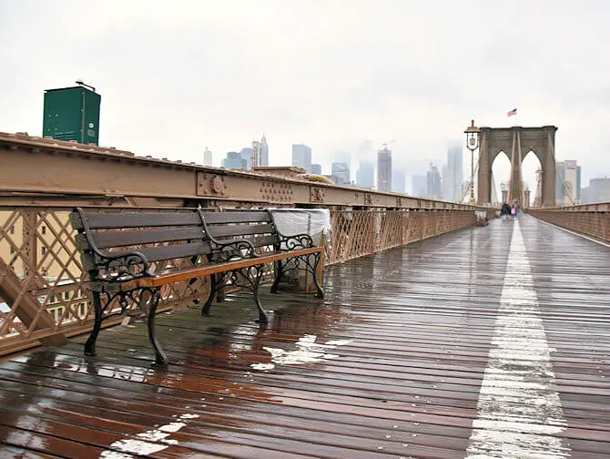Rain in New York - Brooklyn Bridge
