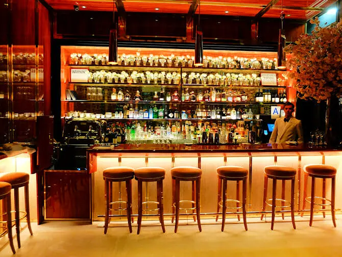 Things to do and see in South Street Seaport - Cocktail Bar