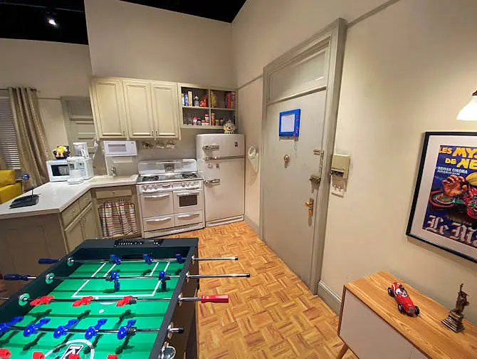 The FRIENDS Experience in New York - Chandler and Joey's Apartment