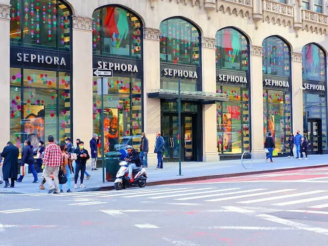Upper East Side Shopping - Fifth Avenue