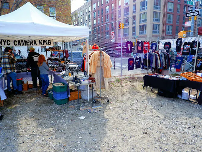 Flea markets in New York - Williamsburg Flea Market