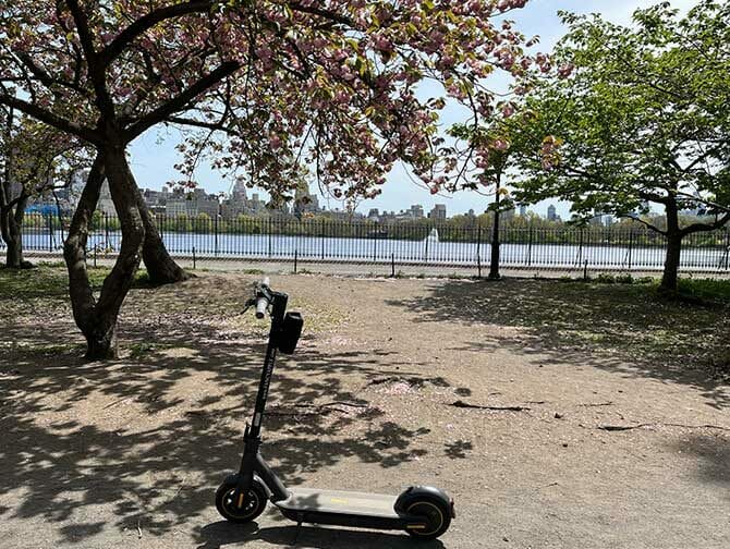 electric scooter in manhattan