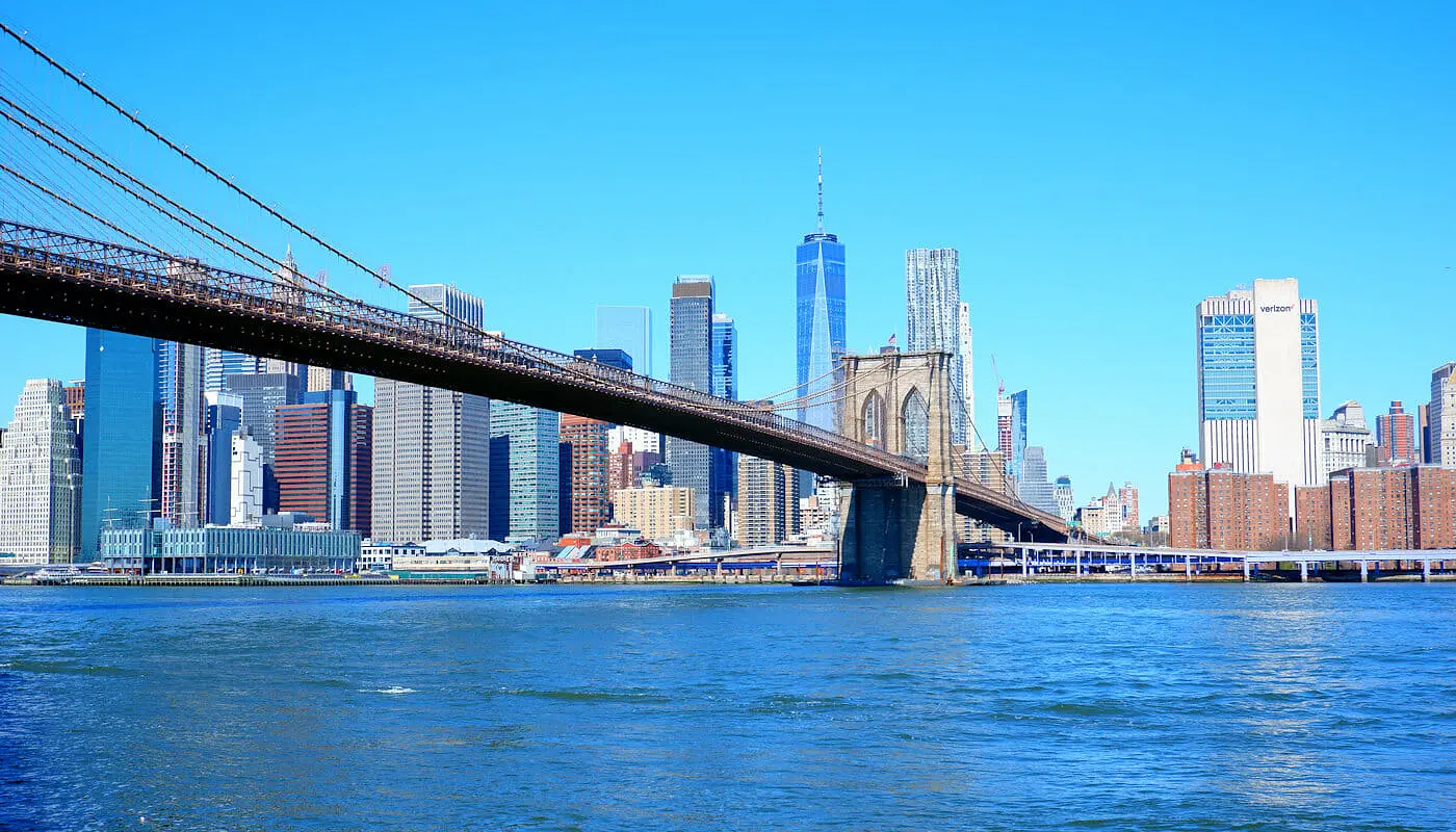 Manhattan in New York - Brooklyn Bridge
