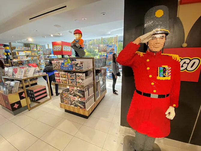 Toy Stores in New York - FAO Rockefeller Center