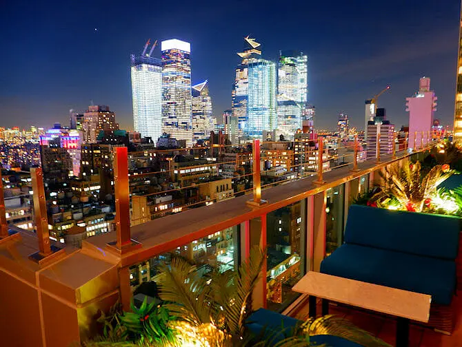 Best Rooftop Bars in New York - 5 o Clock Somewhere Bar