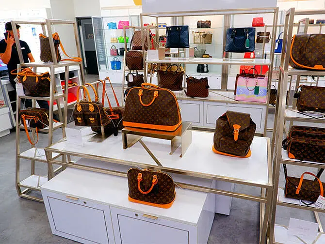 Century 21 in New York - Store