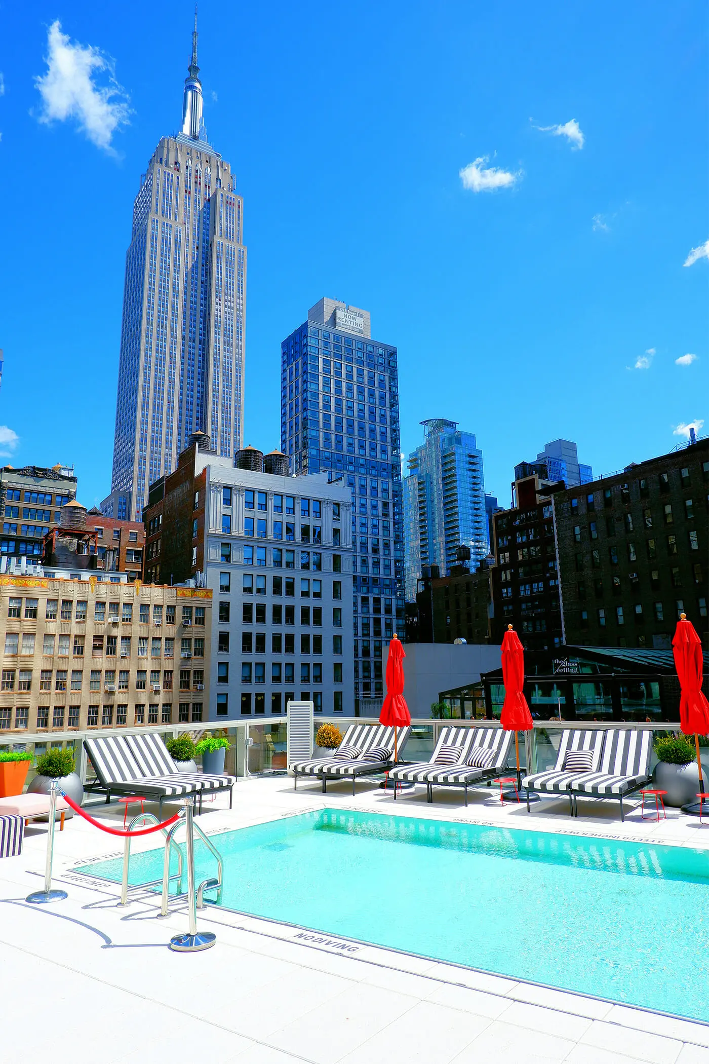 Hotels with pools in New York - Virgin Hotel
