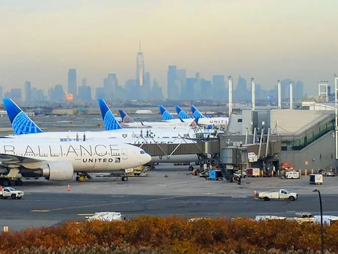 Newark Liberty International Airport - Airplanes