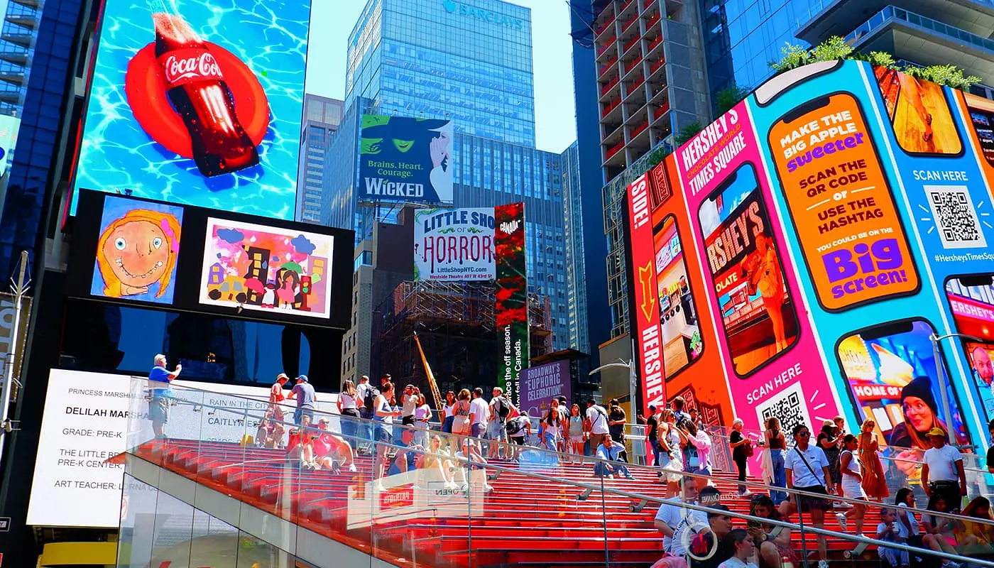 Things to do and see in Times Square - Red Steps