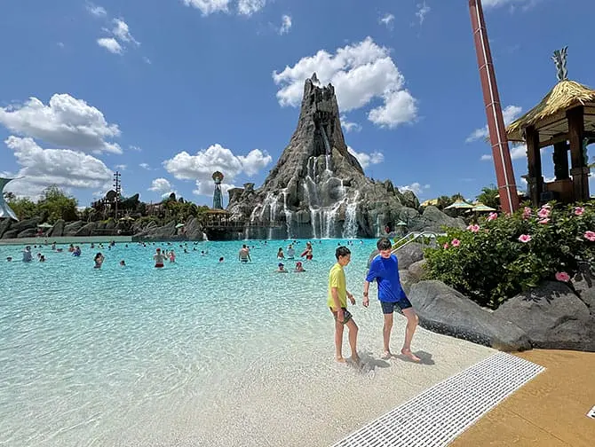 Combine New York with Orlando - Universal Studios Florida Volcano Bay