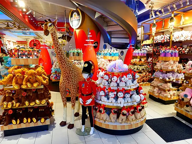 FAO Schwarz in New York - Toy Store
