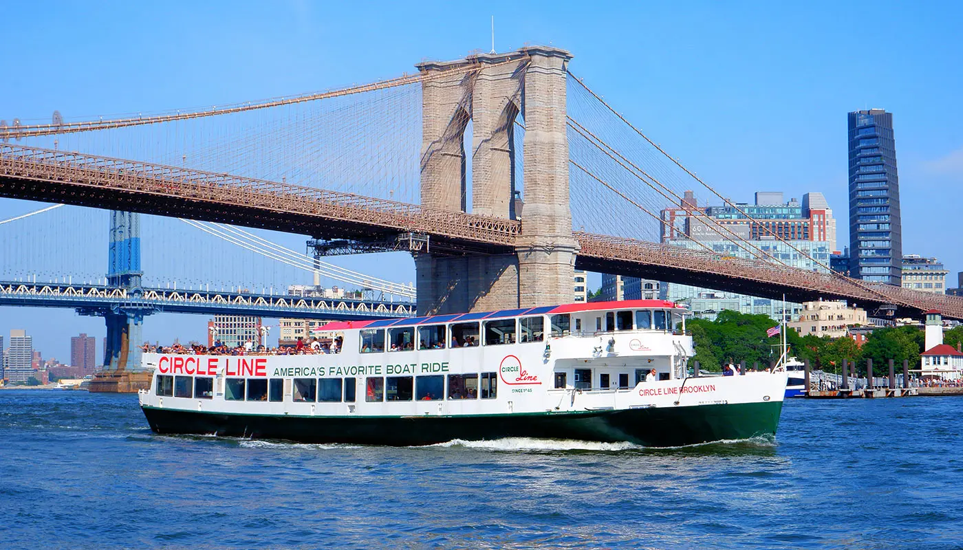 Difference between GoCity New York Explorer Pass and New York Essentials Pass - Attractions in New York