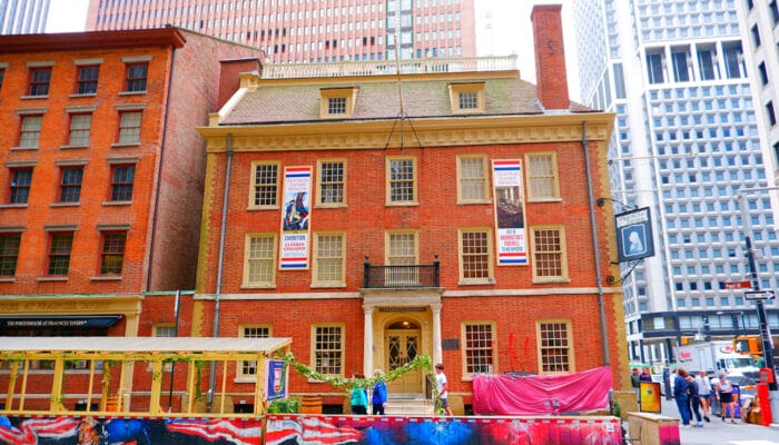 Typical American Food in New York - Fraunces Tavern
