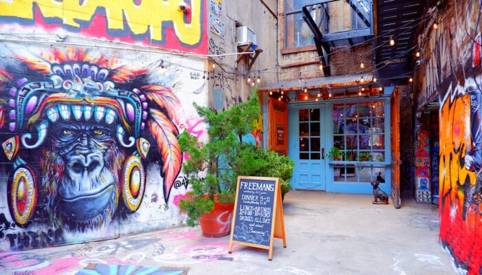Typical American Food in New York - Freemans Restaurant (Freeman Alley)