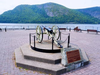 Small Town America: Day Trip to Cold Spring near New York - Located on the Hudson River