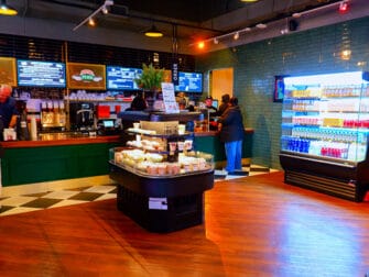 Central Perk Coffeehouse in New York - Getting a coffee