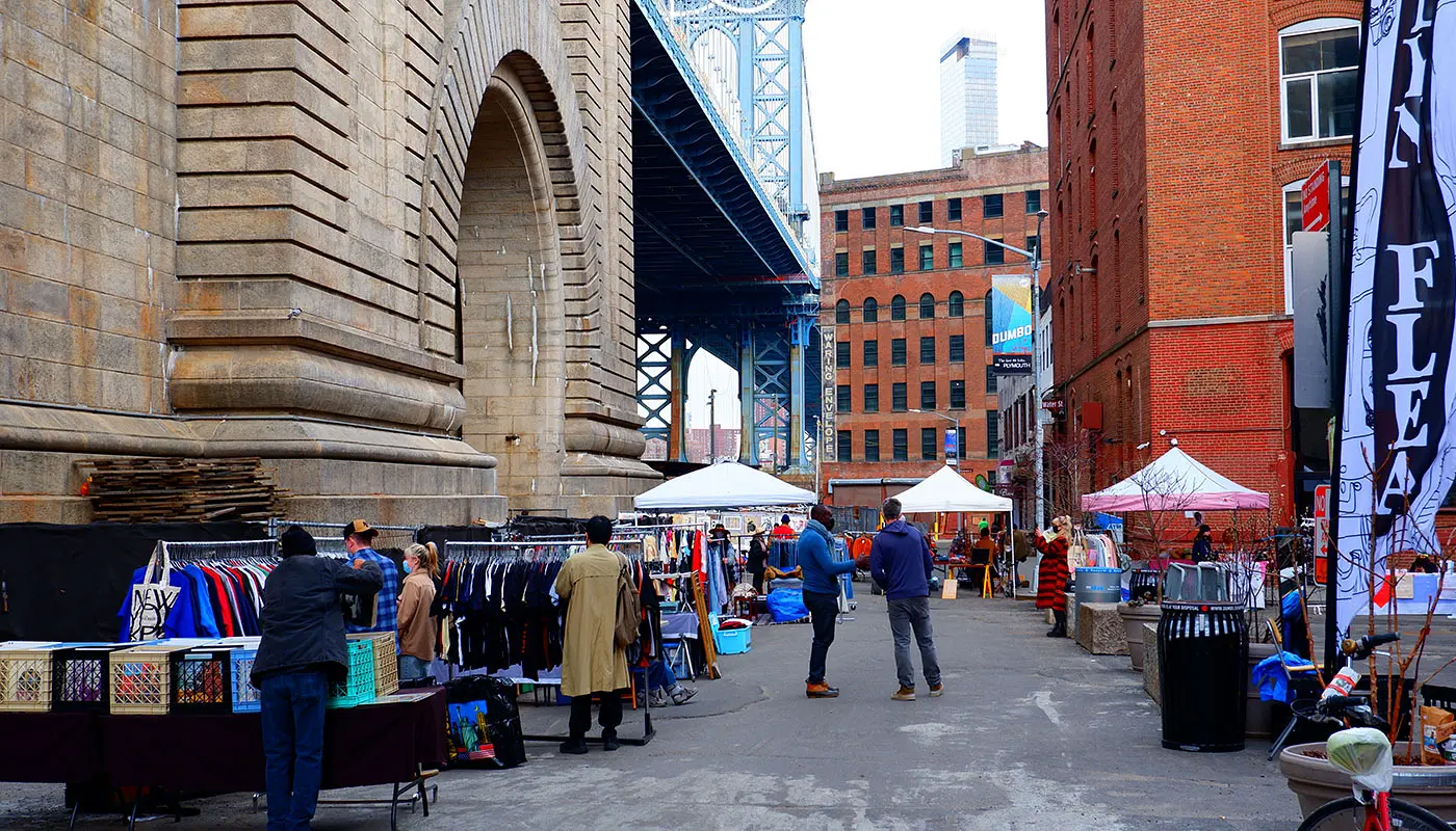 Walking Route DUMBO - Brooklyn Bridge in New York - Impression of Walking Route
