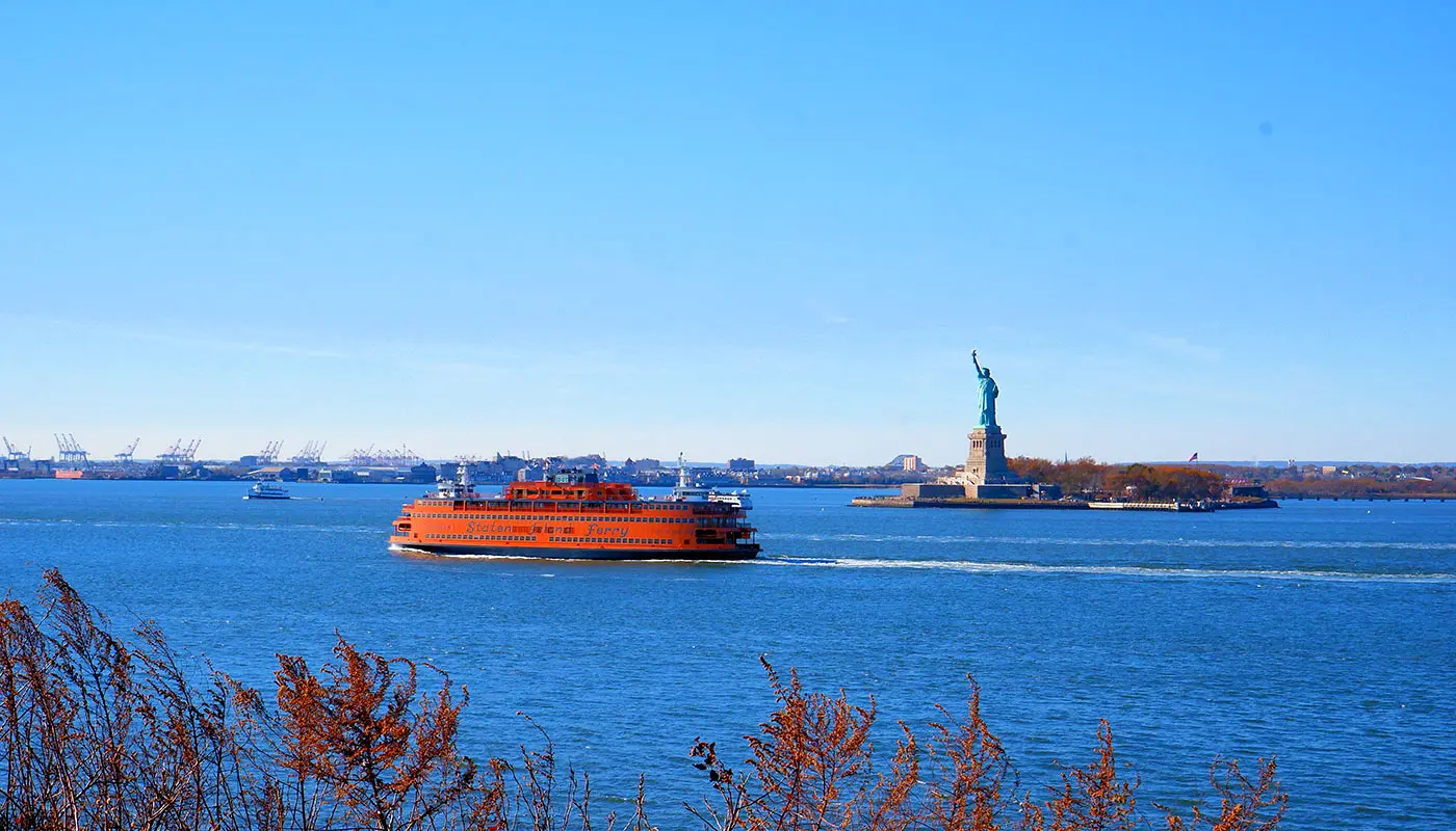 Walking Route Governors Island in New York - Discover a Different Side of New York